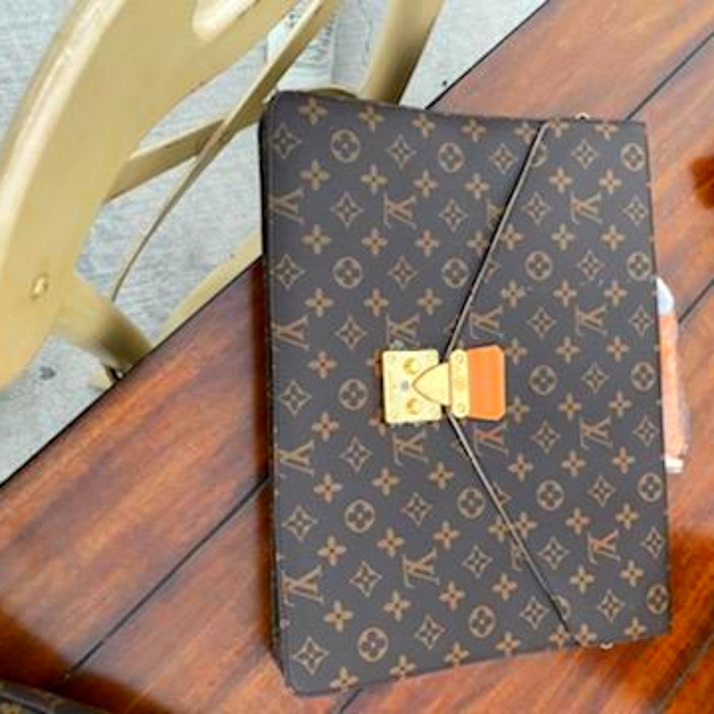Authentic Louis Vuitton Laptop Bag!!